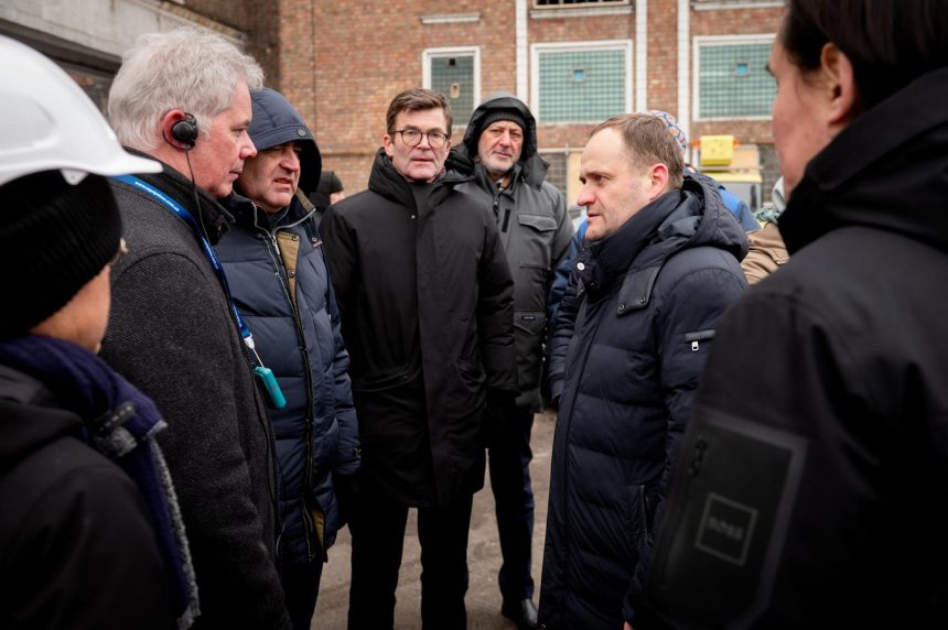 Візит послів іноземних держав на ТОВ «Євро-Реконструкція» після масованої атаки Дарницької ТЕЦ